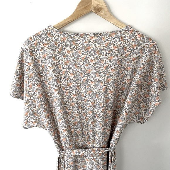 H&M Floral V-neck Jumpsuit - Picture 3 of 5